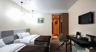 Гостиница Сити Волгоград Двухместный номер с 2 отдельными кроватями - Для гостей с ограниченными физическими возможностями-1